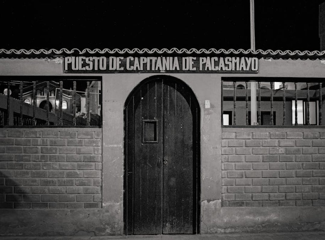 Las Polémicas que Cruzaron la Pantalla: Controversias con el Exterior